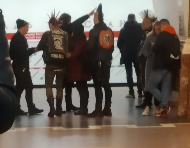 Модники из российского метрополитена