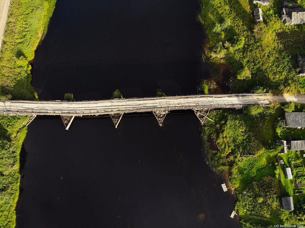 Старинный мост в Архангельской области Старинный мост в Архангельской области