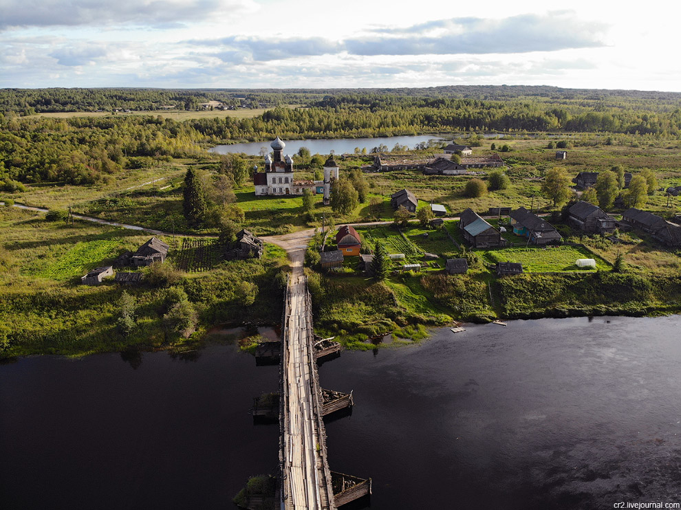 Старинный мост в Архангельской области Старинный мост в Архангельской области