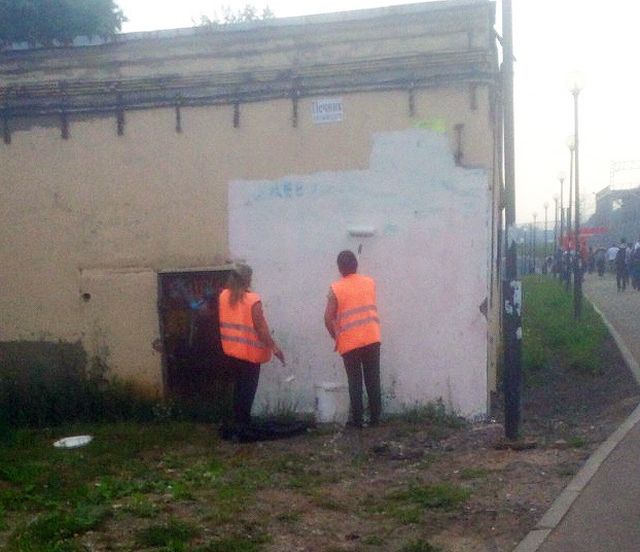 Победа коммунальщиков: Знаменитую граффити-стену на станции МЦК "Ростокино" разрушили