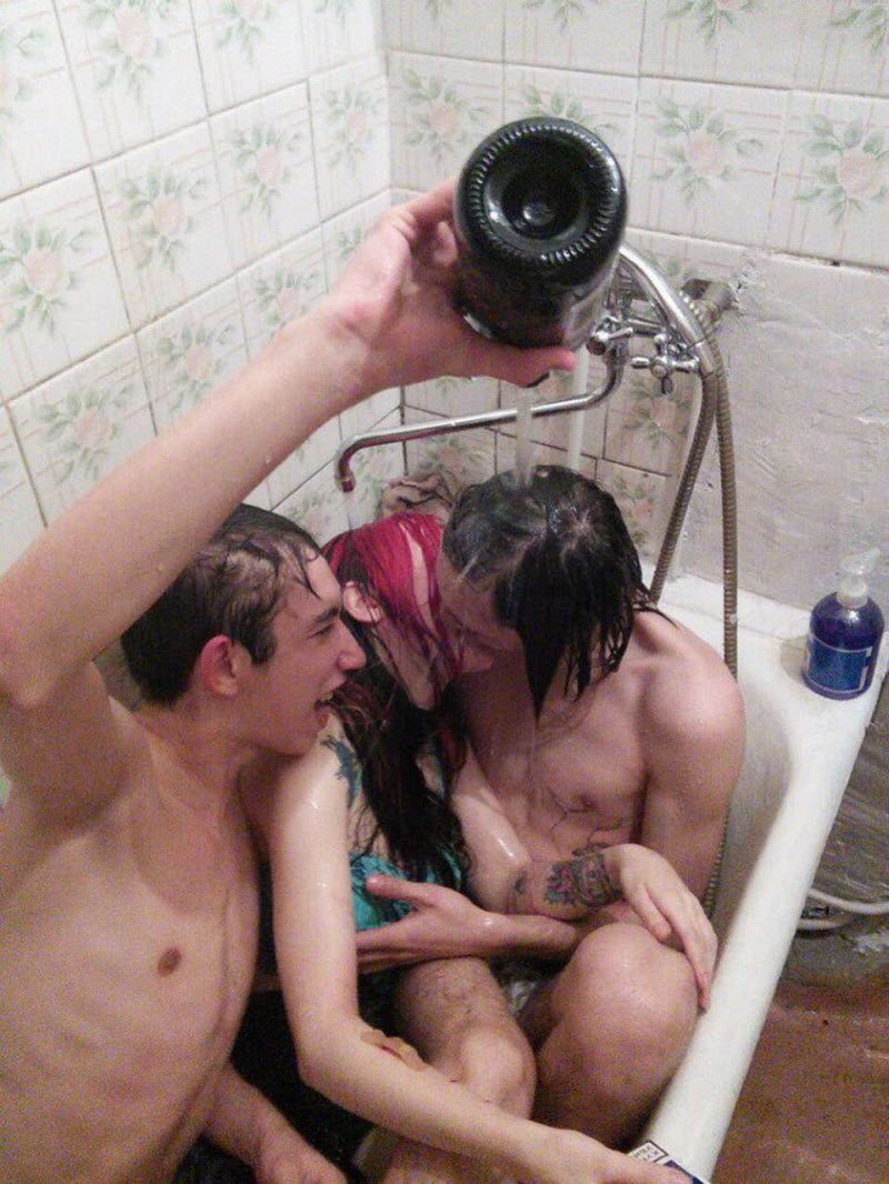 Забавы молодых: пьянки, гулянки, вписки