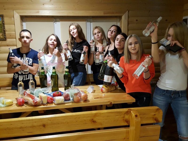 Забавы молодых: пьянки, гулянки, вписки