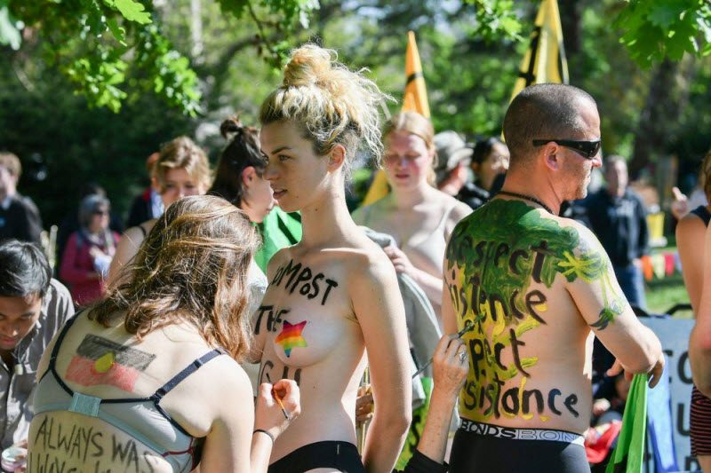 Забавные картинки с девушками