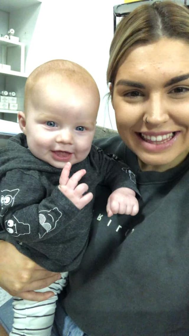 Девушка из Австралии узнала, что беременна в день родов