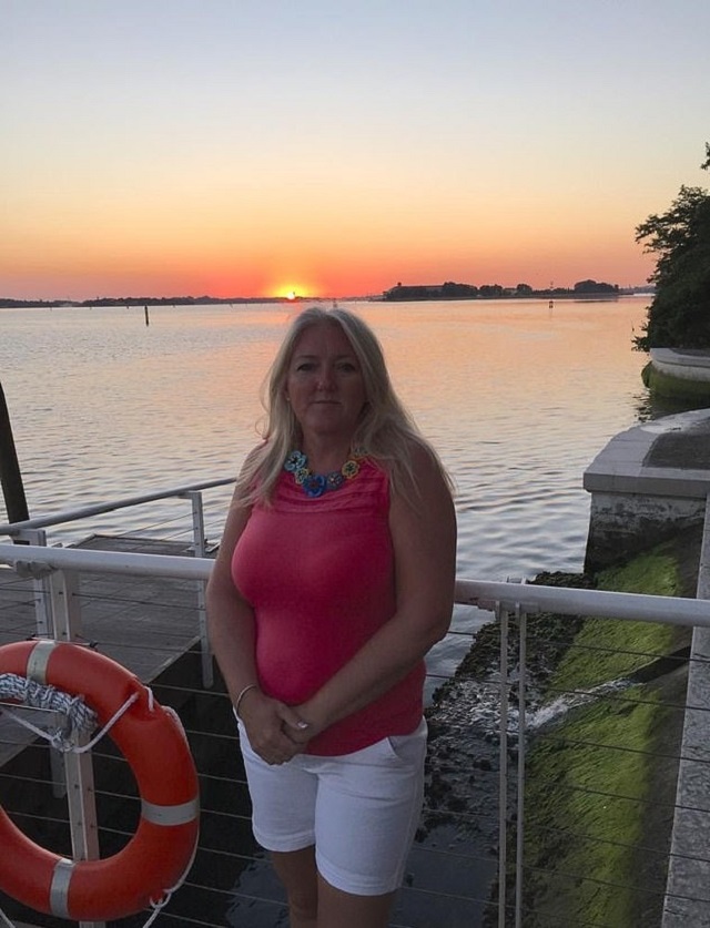 Родители с детьми решили пойти в тренажерный зал и за полгода стали семьей атлетов