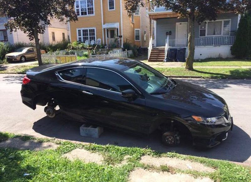 Бывают в жизни огорчения