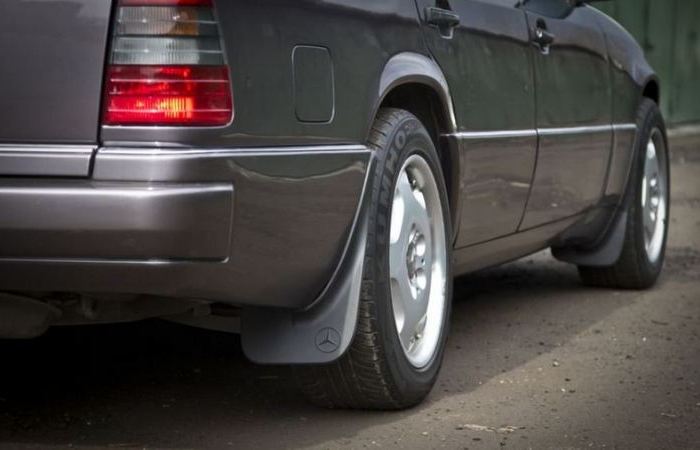 Почему опытные автомобилисты отказываются от брызговиков Почему опытные автомобилисты отказываются от брызговиков