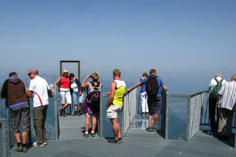 Необычные аттракционы на смотровых площадках Необычные аттракционы на смотровых площадках