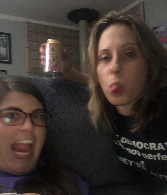 Секс-скандал: член конгресса США ушла в отставку из-за "слитых" фотографий