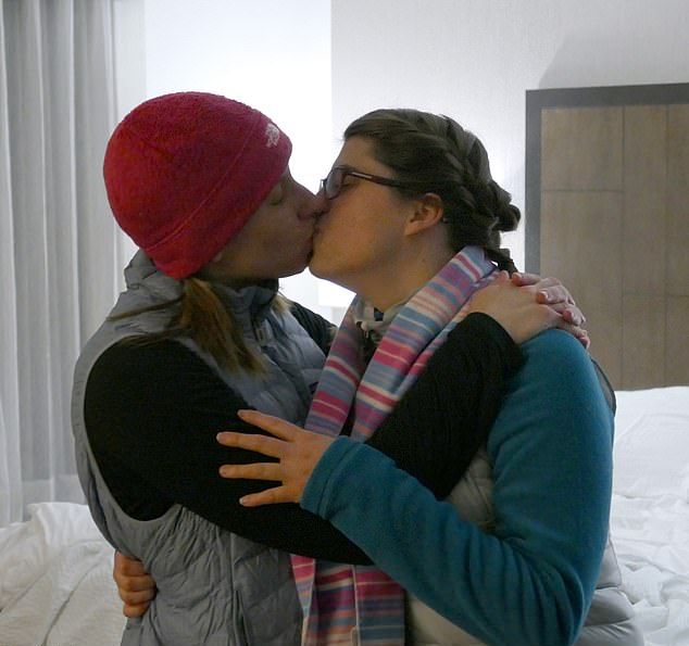 Секс-скандал: член конгресса США ушла в отставку из-за "слитых" фотографий