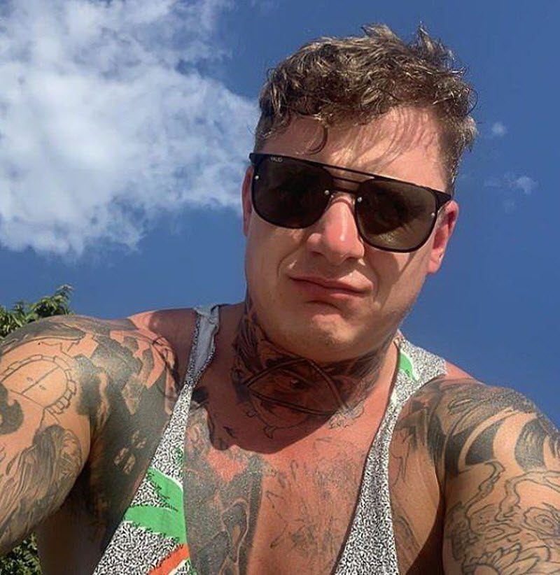 Бывший военный стал звездой гей-порно, но утверждает, что он на 100% мужик - просто платят хорошо