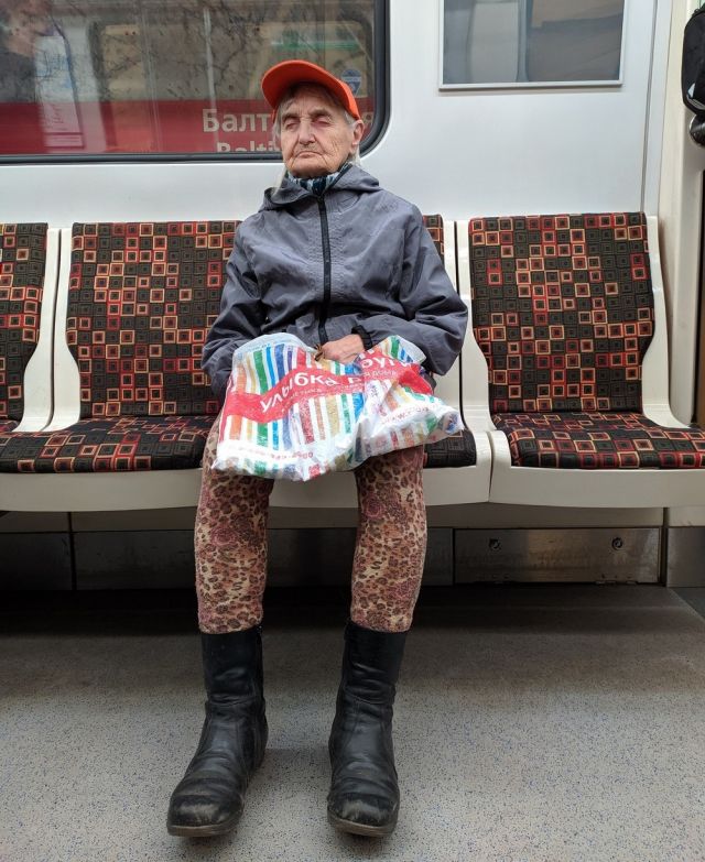 Любители высокой моды из подземки