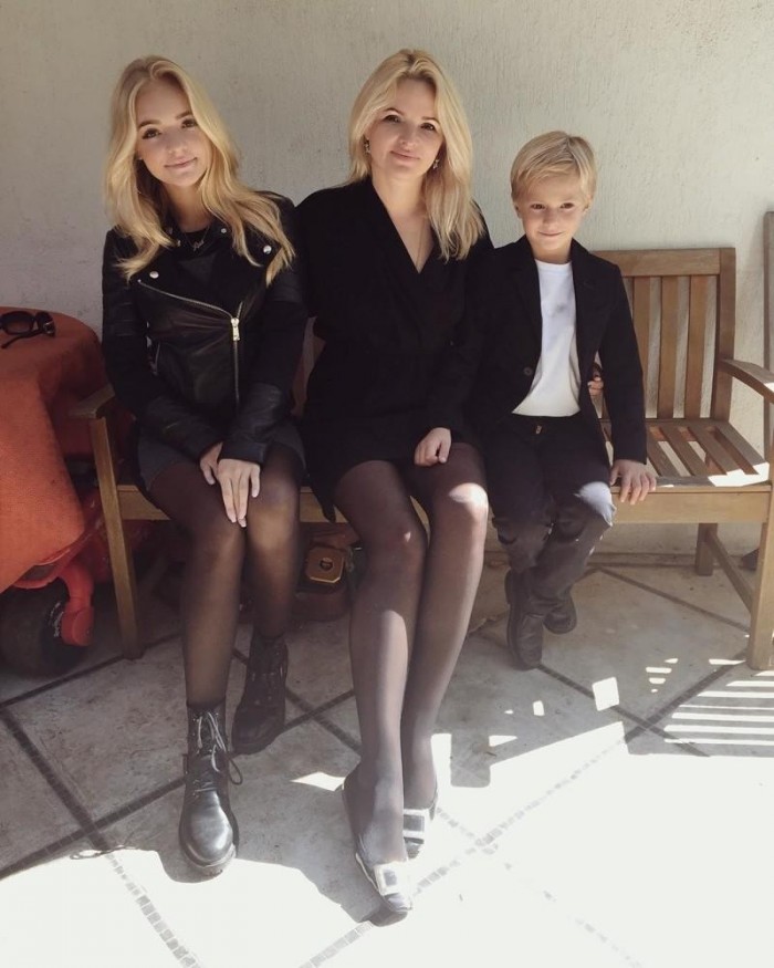 Яблоко от яблони или как может выглядеть мама твоей девушки