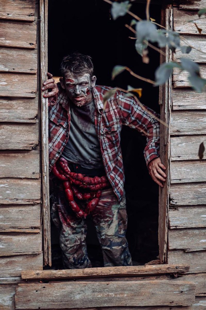 Стремная фотосессия веселой семейки