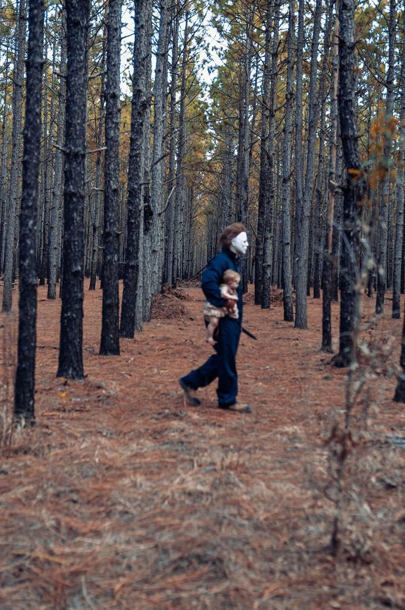 Стремная фотосессия веселой семейки