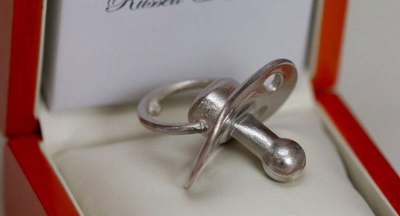 15 самых дорогих игрушек в мире: солдатики, машинки, покемоны и многое другое 15 самых дорогих игрушек в мире: солдатики, машинки, покемоны и многое другое