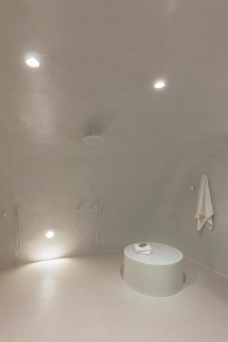 Интерьер дома для отдыха на острове Санторини Интерьер дома для отдыха на острове Санторини