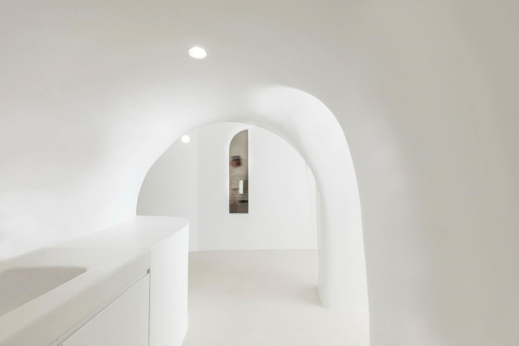 Интерьер дома для отдыха на острове Санторини Интерьер дома для отдыха на острове Санторини