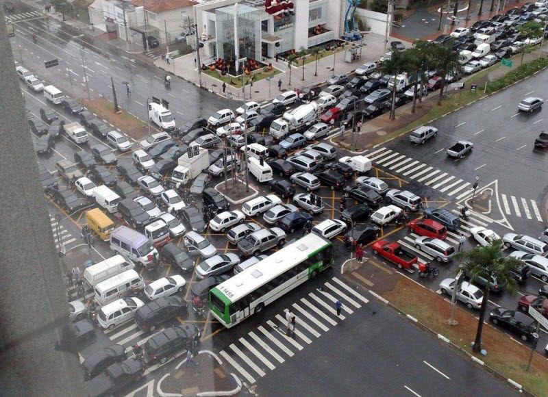 Бывают в жизни огорчения