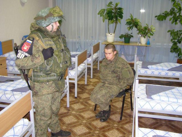 "Комитет солдатских матерей России" заявил, что срочник, который  расстрелял сослуживцев, сделал это из-за видеоигр