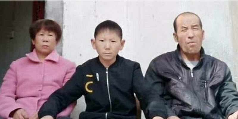 Вечно молодой китаец застрял в 6-летнем теле