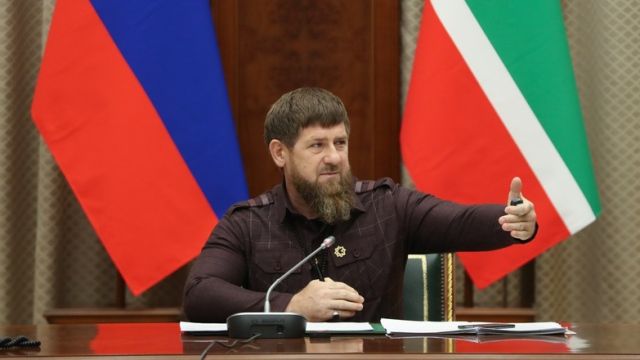 "Весь мир сгорит синим пламенем": Рамзан Кадыров призвал наказывать за оскорбление чести в Сети
