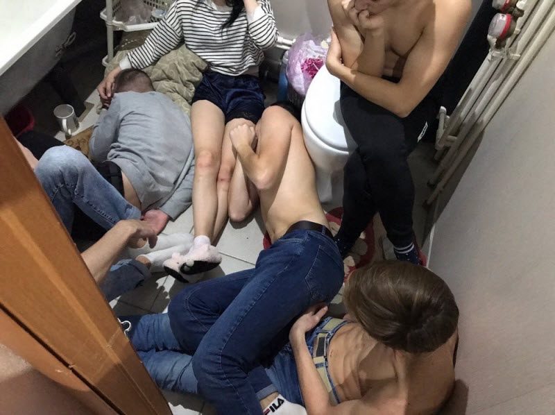 Забавы молодых: пьянки, гулянки, вписки
