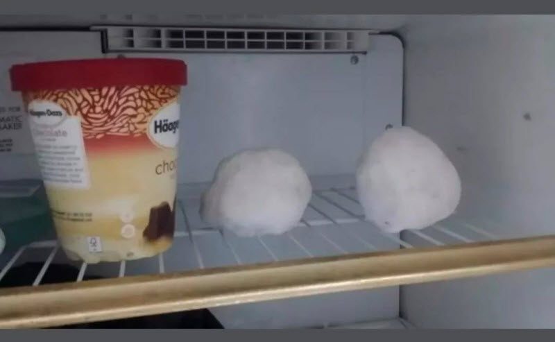 Люди продают очень странные и бесполезные вещи за безумные деньги