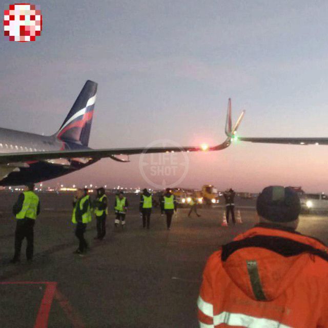 В Шереметьево два самолета не поделили дорогу
