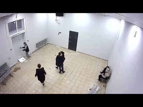 Рязанские школьники разгромили зал ожидания на станции