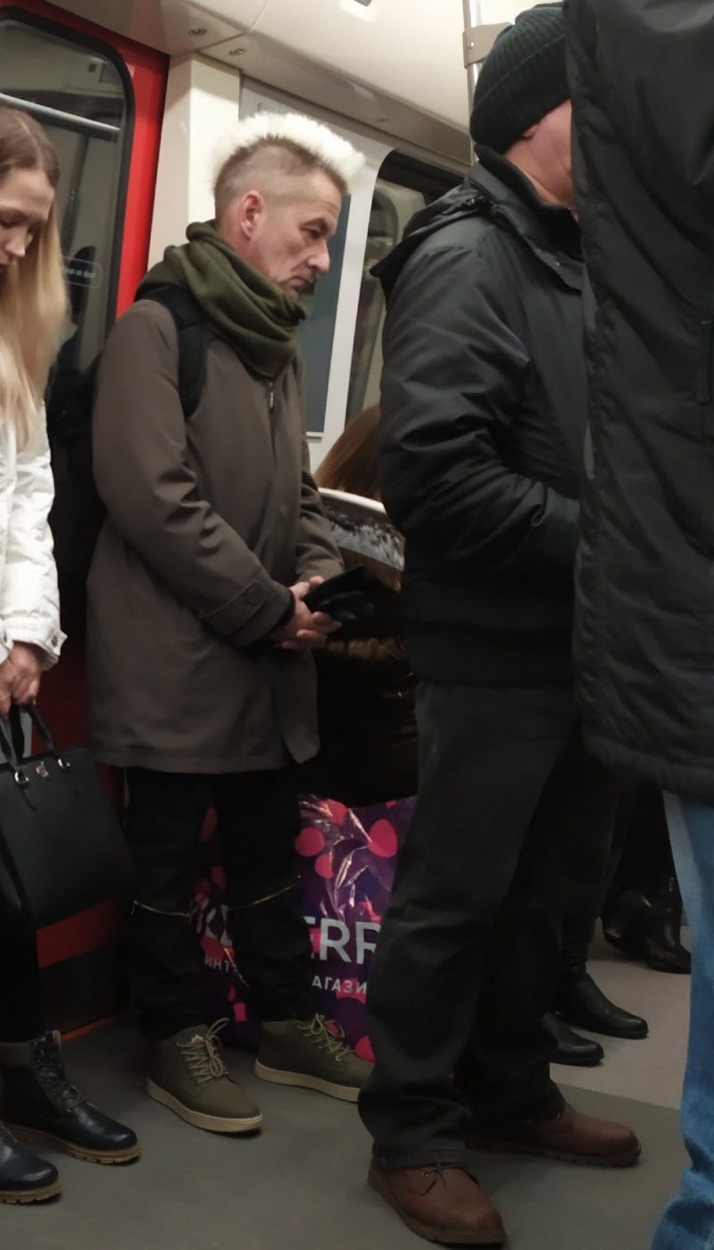 Модники из российского метрополитена