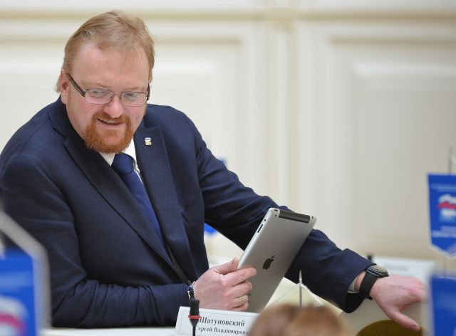 Виталий Милонов бросил вызов смартфонам Виталий Милонов бросил вызов смартфонам