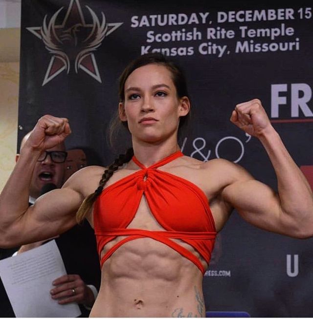 Составлен рейтинг самых привлекательных девушек-бойцов MMA