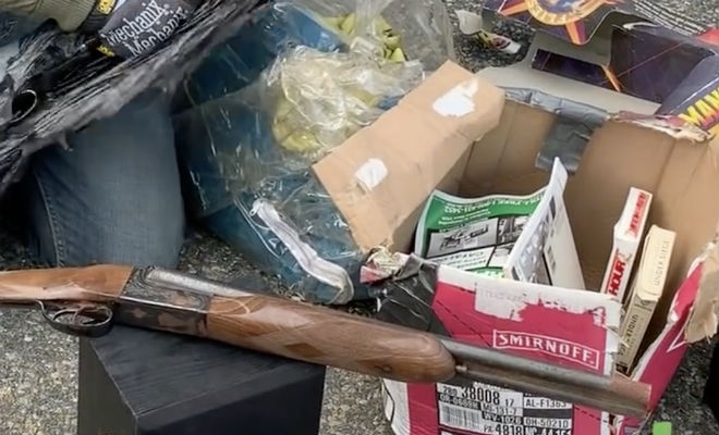 Старый контейнер оказался полон оружия