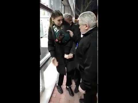 Война у "Перекрестка"
