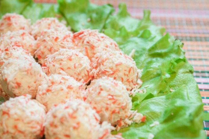 Варианты закусок в виде шариков для новогоднего стола