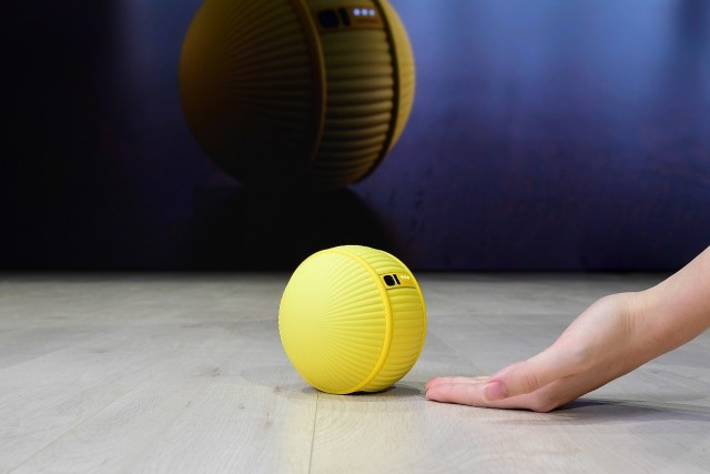 Samsung Ballie: милый робот «кругляш», который станет вашим спутником жизни