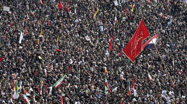 Во время похорон генерала Касема Сулеймани погибло 50 человек
