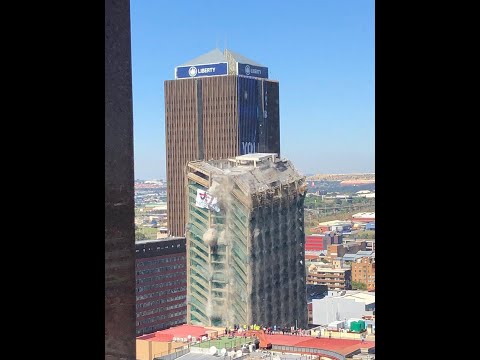 Ювелирный снос небоскреба