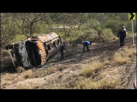 В Колумбии перевернулся бензовоз