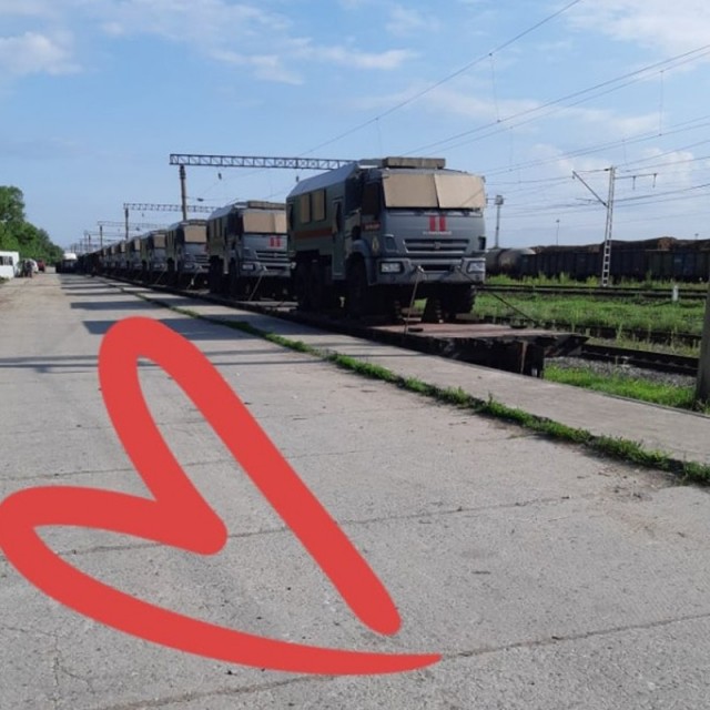 По дороге в Хабаровск замечены составы с автозаками.