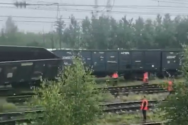 В Санкт-Петербурге столкнулись два товарных поезда