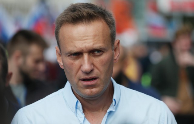 Навального вывели из комы и отключили от аппарата ИВЛ