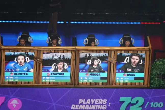 Работа мечты: 25-летний шотландец получает кругленькие суммы как тренер по Fortnite