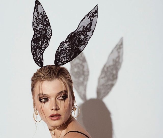 Российская плюс-сайз модель Кристяна Казакова снялась для Playboy в США и пожаловалась на детство в России
