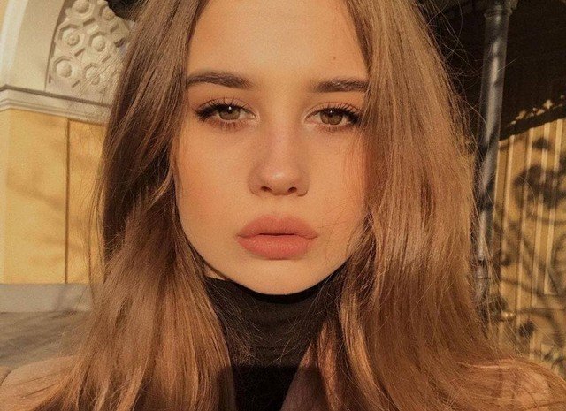 Алина Пилипец (Valerie Barbutsa) девушка, которая обнажилась на станции метро "Котельники" в Москве
