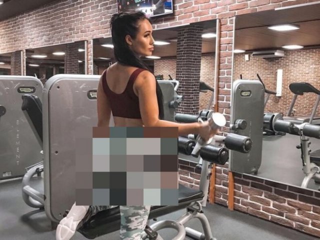 Девушки, которые активно готовятся к пляжному сезону в спортзалах
