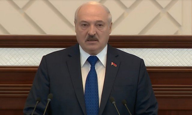 Александр Лукшенко рассказал о посадке самолета с Романом Протасевичем в Минске