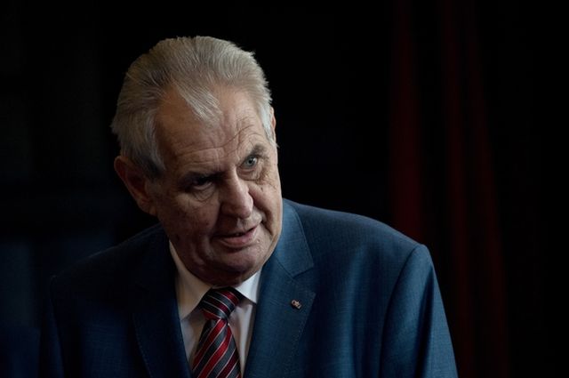 Президент Чехии Милош Земан открыто высказался о гей-парадах и назвал трансгендеров "отвратительными"