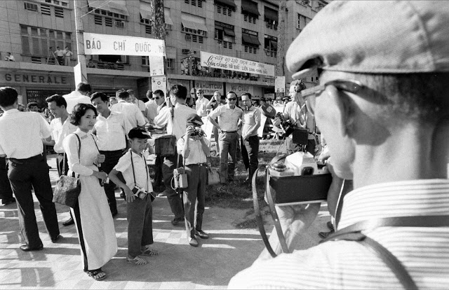 Фотография: История самого молодого фотожурналиста Вьетнама — 12-летнего Ло Мань Хунга №9 - 24Warez.ru